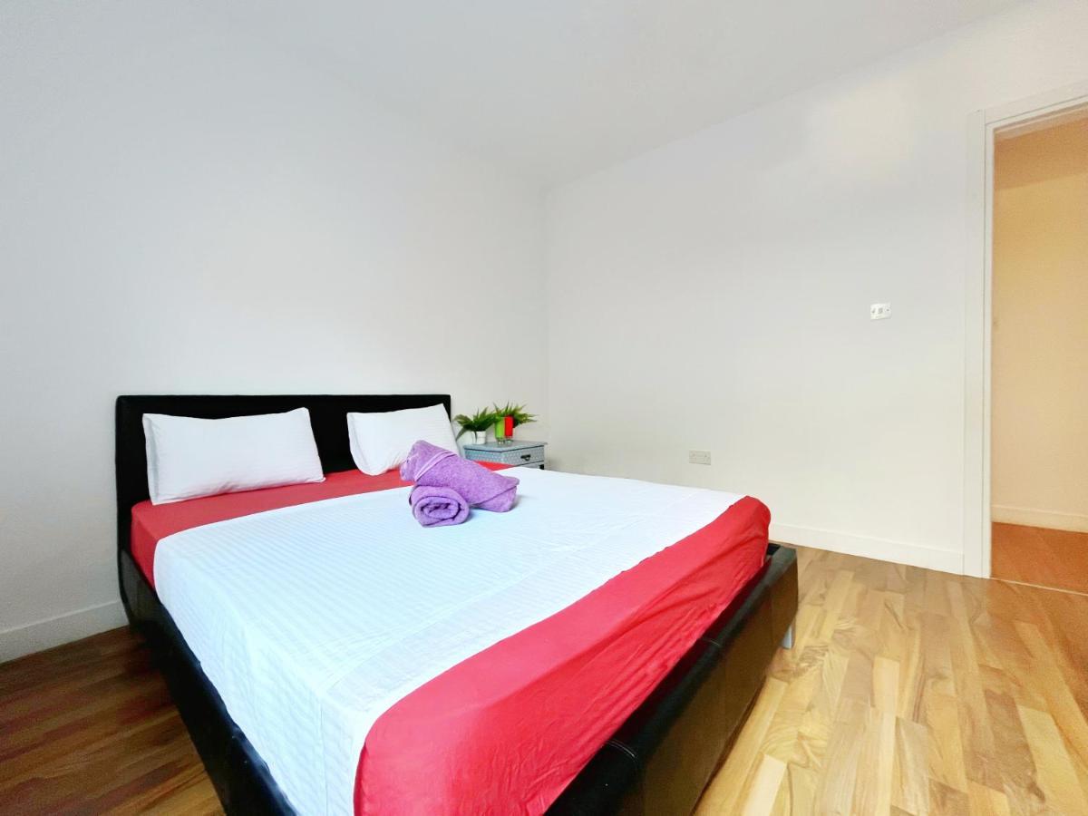 Central 2 Bedroom Apt Terrace And Pool Ayia Napa Exteriör bild
